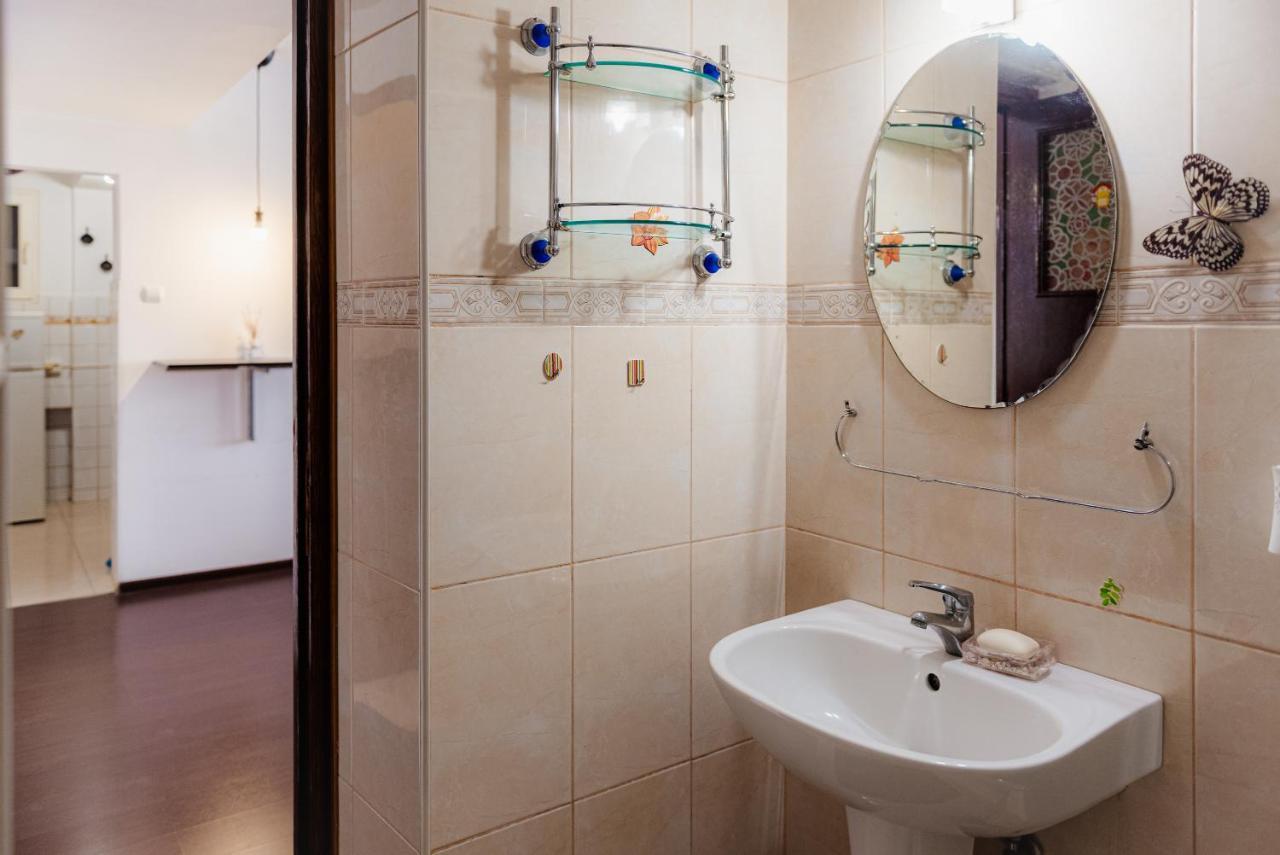 Parliament 1Br Apartment W Self Check In 부쿠레슈티 외부 사진